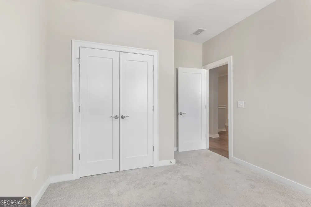 300 Walker AVE Roswell, GA 30076