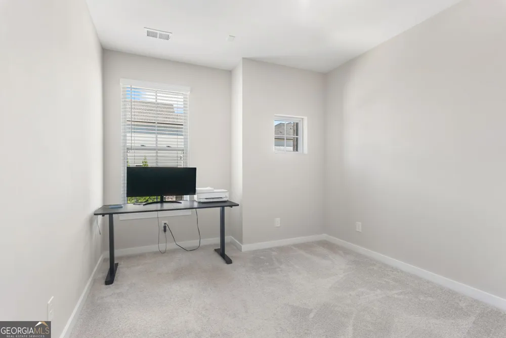 300 Walker AVE Roswell, GA 30076