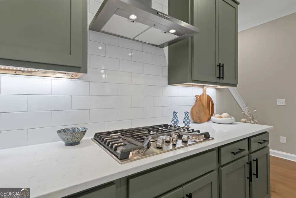 300 Walker AVE Roswell, GA 30076