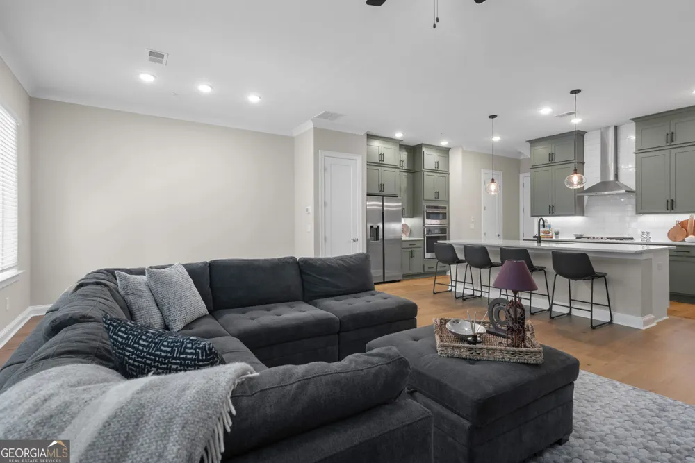 300 Walker AVE Roswell, GA 30076