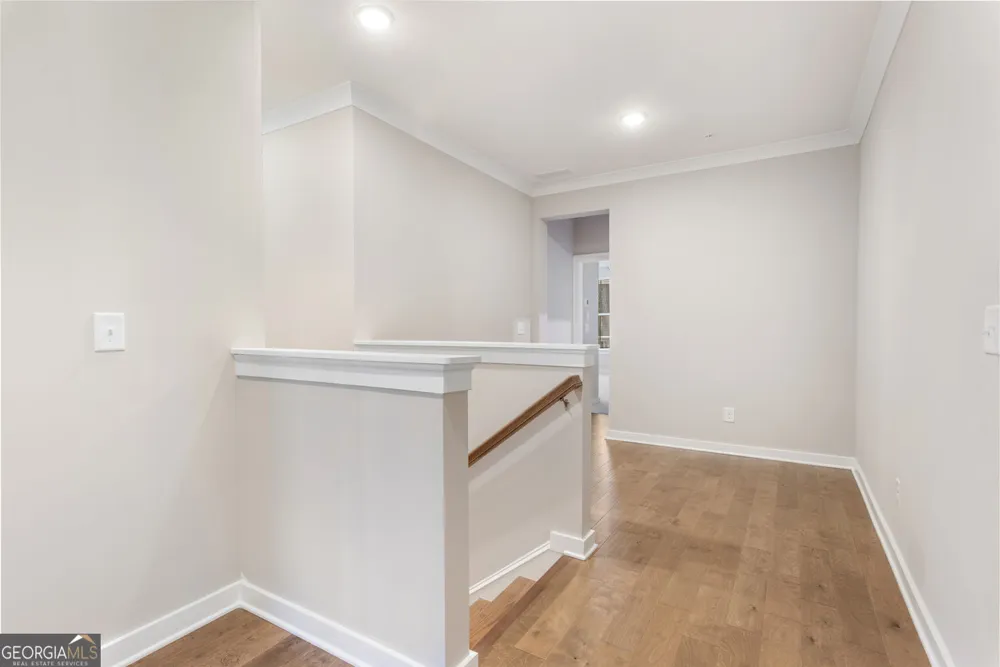 300 Walker AVE Roswell, GA 30076