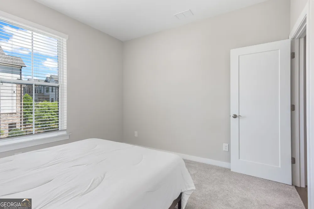300 Walker AVE Roswell, GA 30076