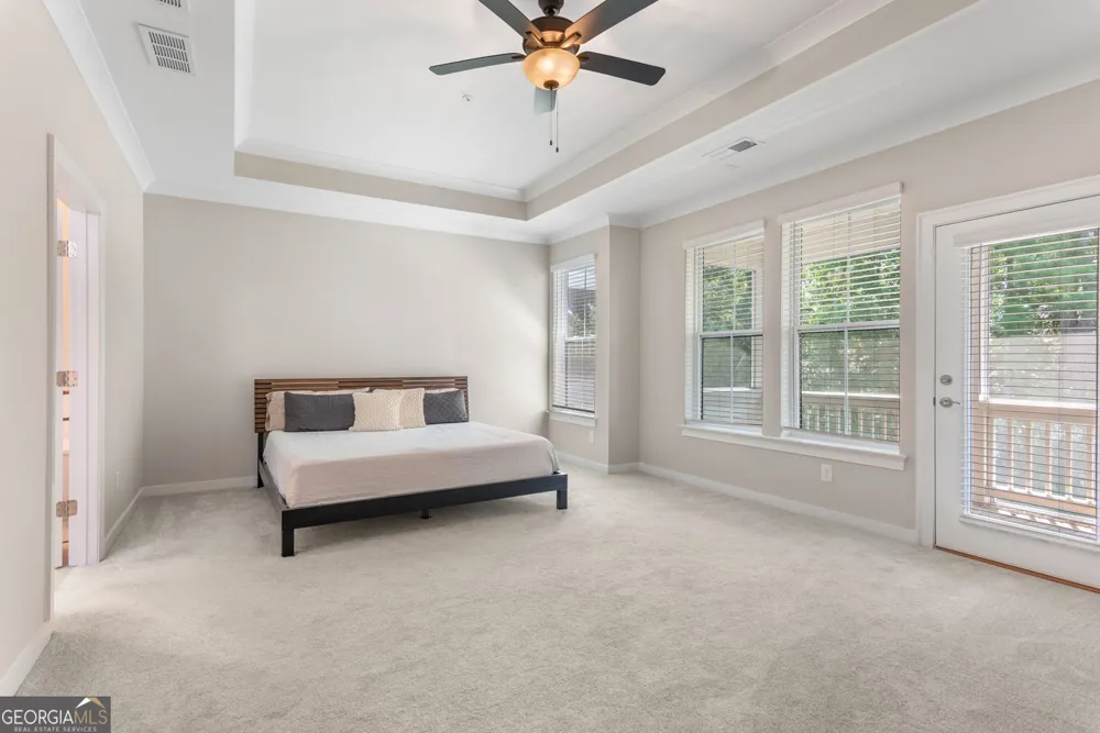 300 Walker AVE Roswell, GA 30076