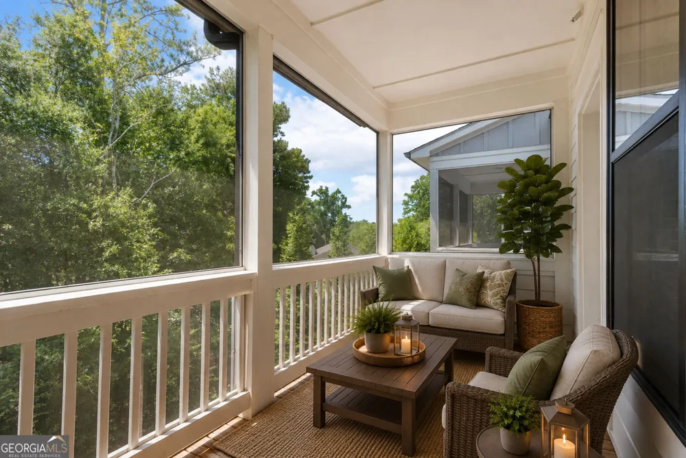 300 Walker AVE Roswell, GA 30076