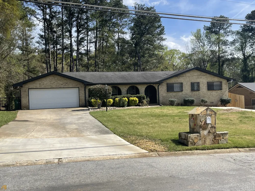 1088 Sherrington DR Stone Mountain, GA 30083