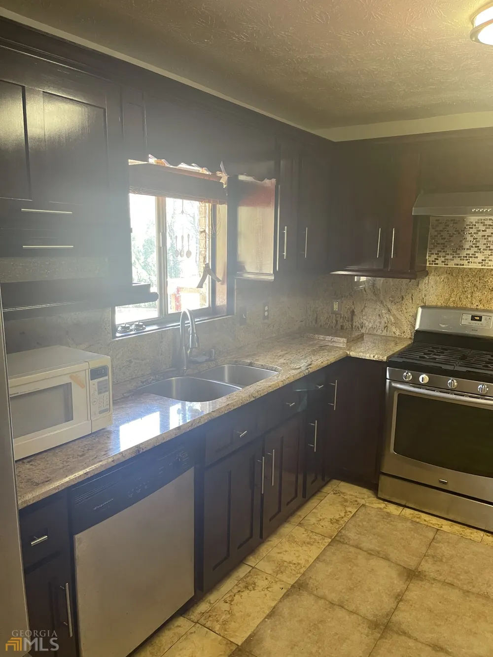 1088 Sherrington DR Stone Mountain, GA 30083