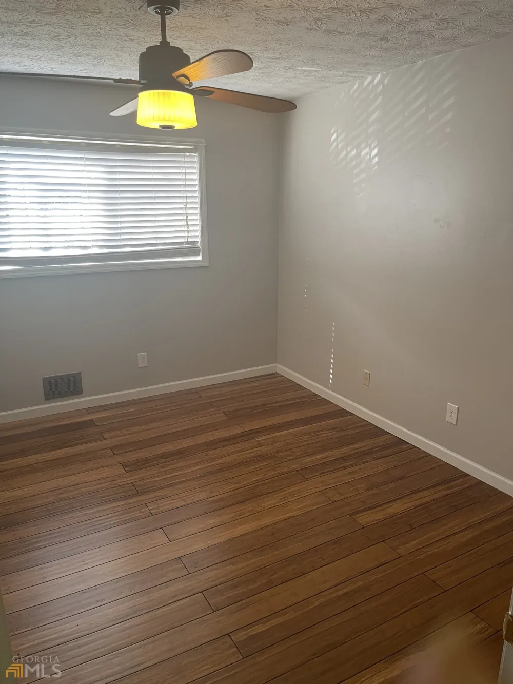 1088 Sherrington DR Stone Mountain, GA 30083