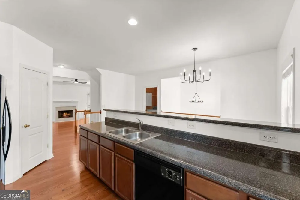 446 Sandtrap LN Buford, GA 30518