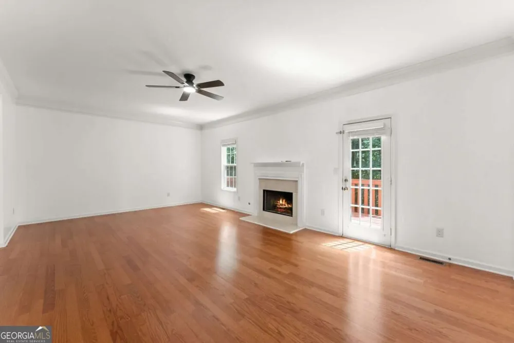 446 Sandtrap LN Buford, GA 30518