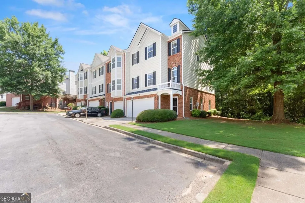 446 Sandtrap LN Buford, GA 30518