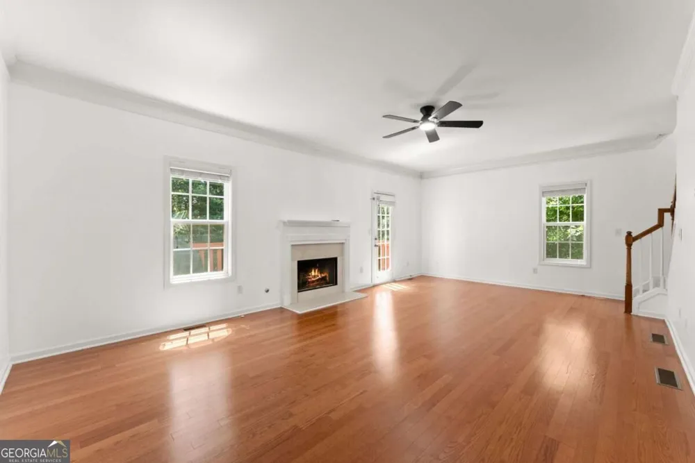 446 Sandtrap LN Buford, GA 30518