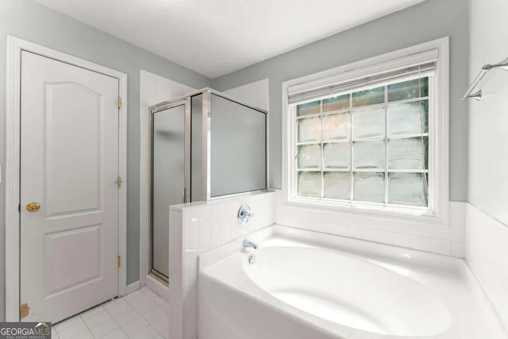 446 Sandtrap LN Buford, GA 30518