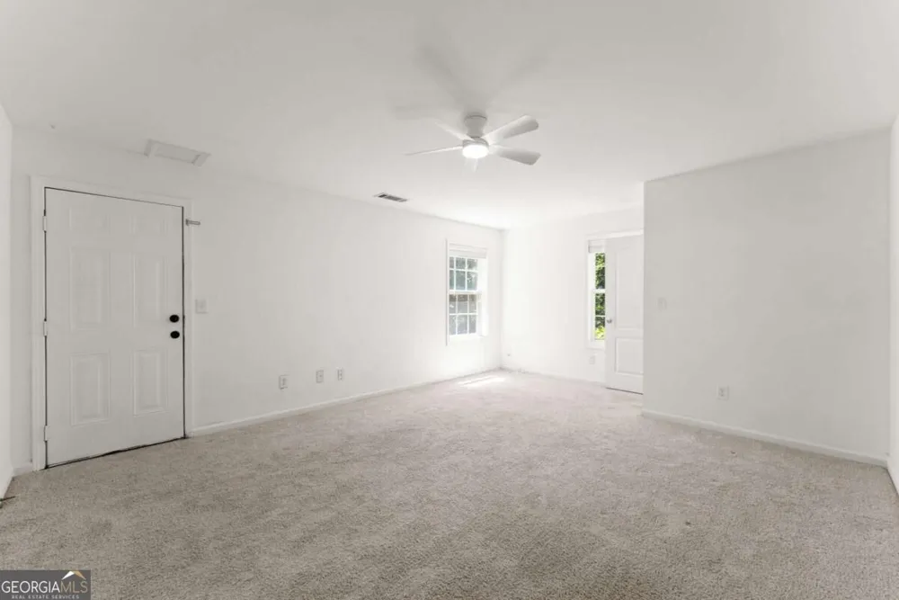446 Sandtrap LN Buford, GA 30518