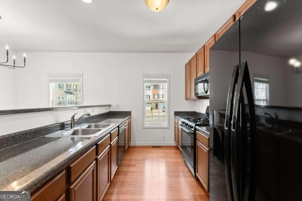 446 Sandtrap LN Buford, GA 30518