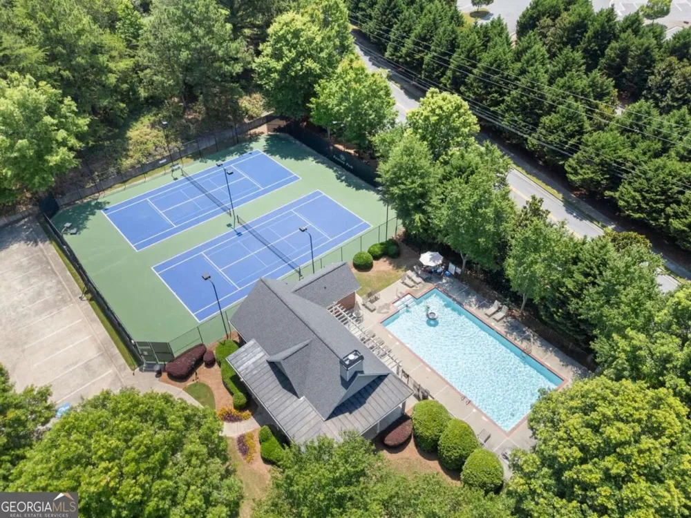446 Sandtrap LN Buford, GA 30518
