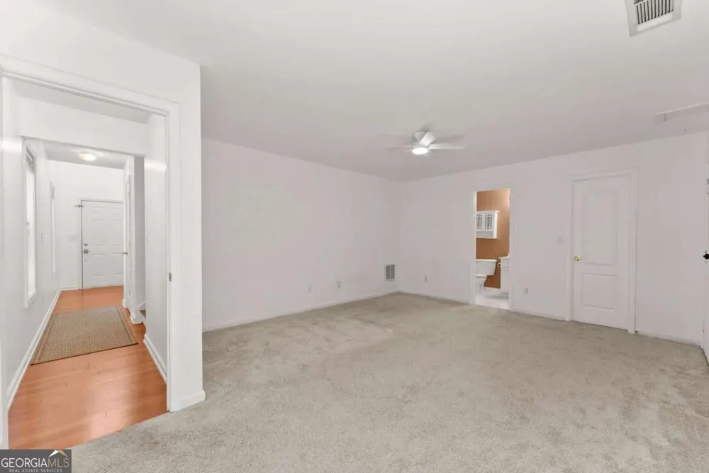 446 Sandtrap LN Buford, GA 30518