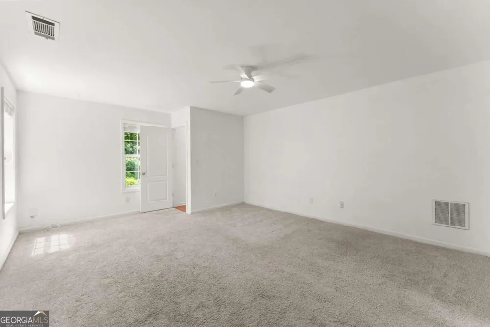 446 Sandtrap LN Buford, GA 30518