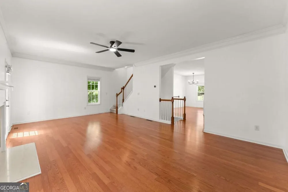 446 Sandtrap LN Buford, GA 30518