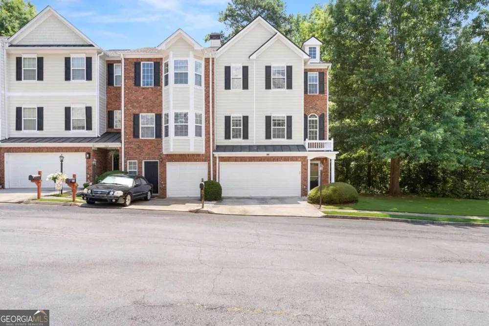 446 Sandtrap LN Buford, GA 30518