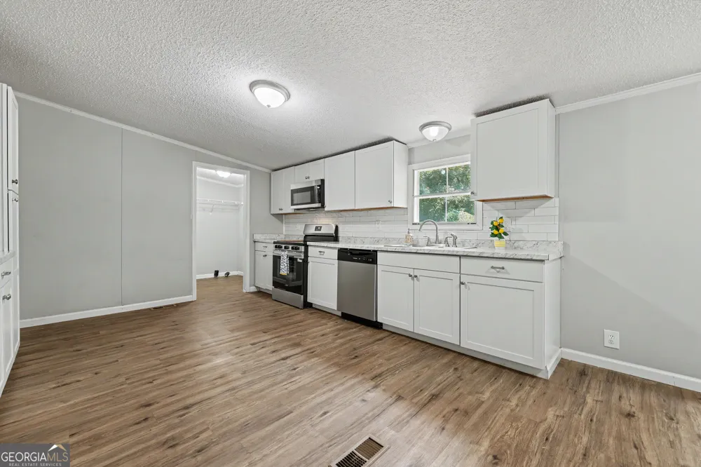 218 Hightower TRL Jefferson, GA 30549