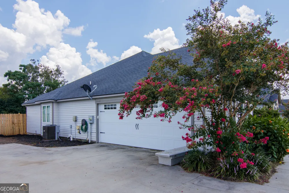 17 Barrett LN Lakeland, GA 31635