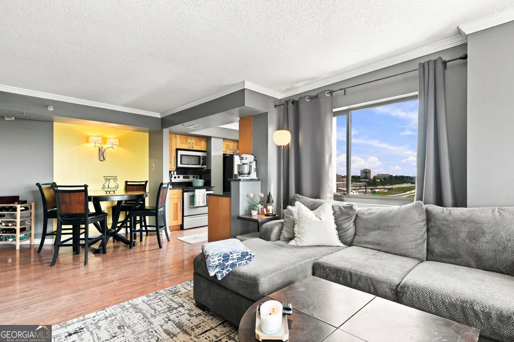 795 Hammond DR Sandy Springs, GA 30328