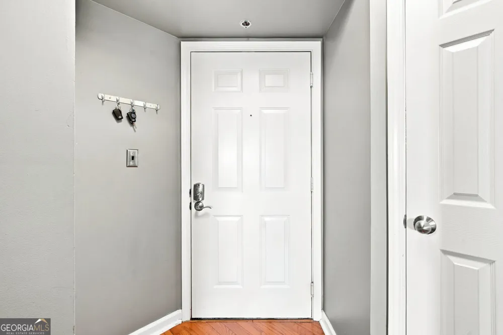 795 Hammond DR Sandy Springs, GA 30328
