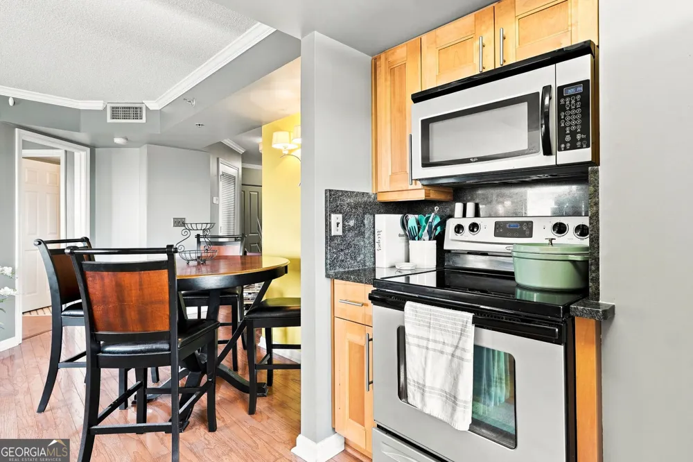 795 Hammond DR Sandy Springs, GA 30328