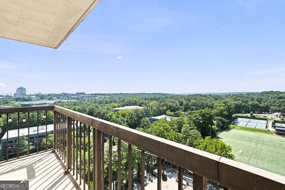 795 Hammond DR Sandy Springs, GA 30328