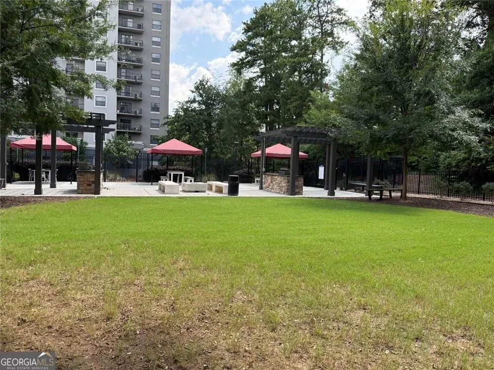 795 Hammond DR Sandy Springs, GA 30328