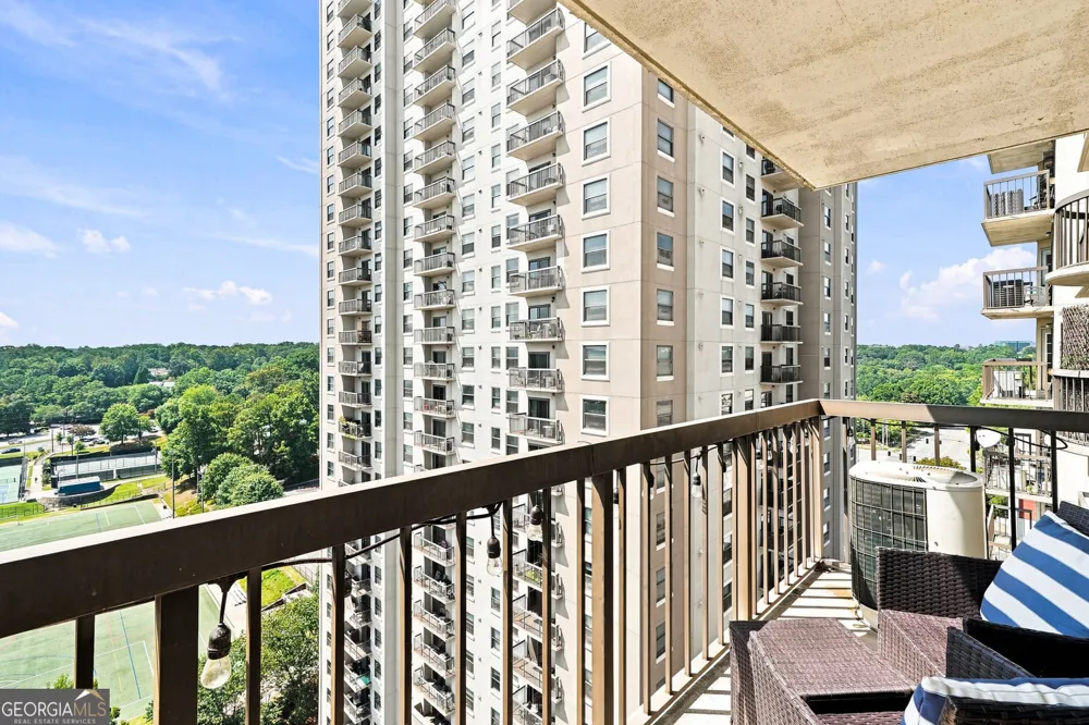 795 Hammond DR Sandy Springs, GA 30328