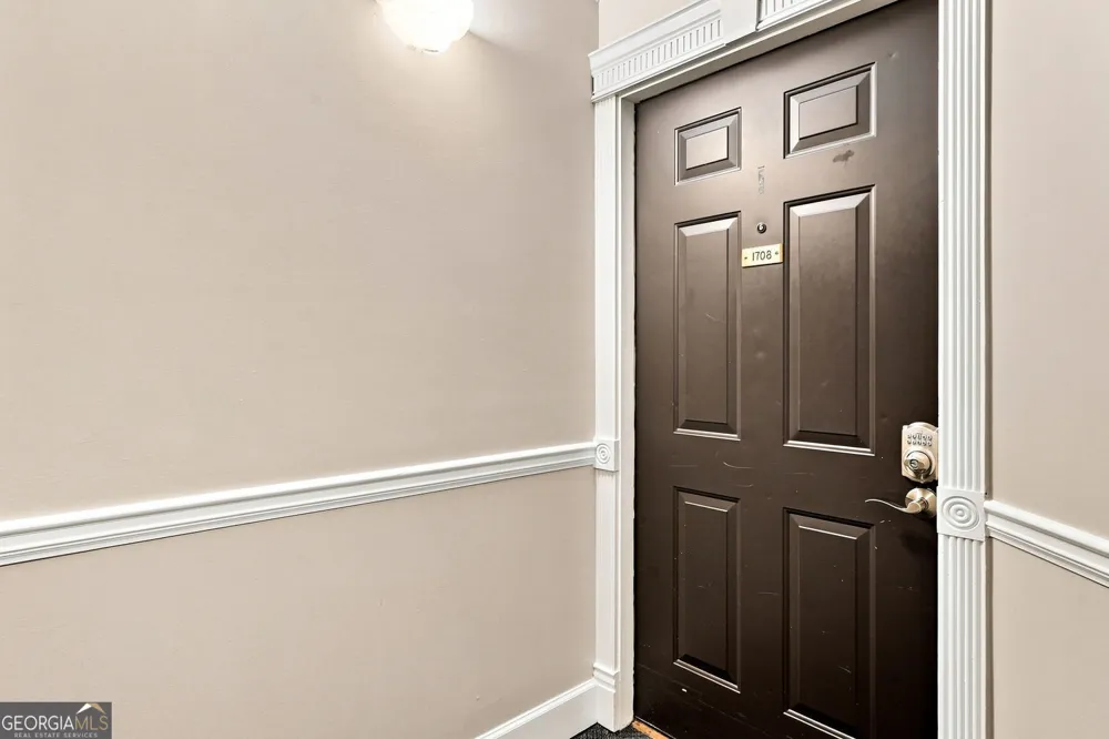 795 Hammond DR Sandy Springs, GA 30328