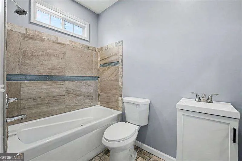 1004 Glen Ivy Marietta, GA 30062