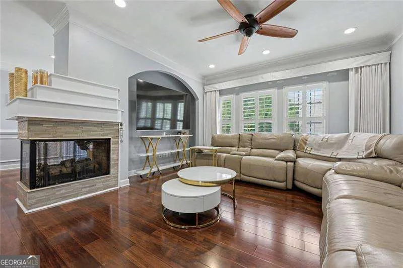1004 Glen Ivy Marietta, GA 30062