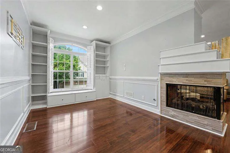 1004 Glen Ivy Marietta, GA 30062