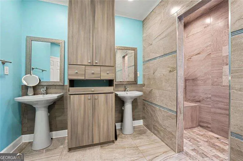 1004 Glen Ivy Marietta, GA 30062