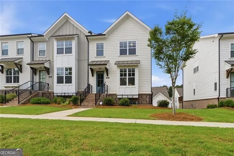 835 Green Sapling TRL Suwanee, GA 30024