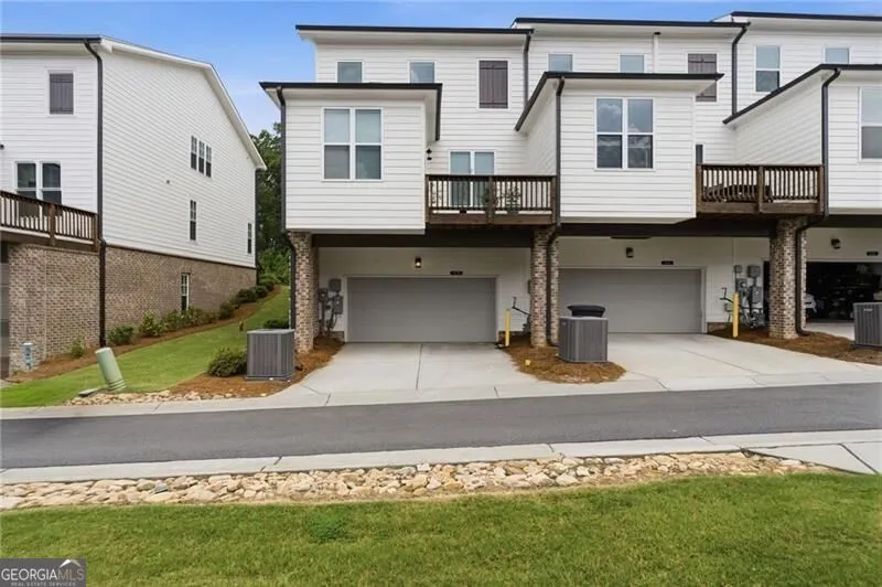 835 Green Sapling TRL Suwanee, GA 30024