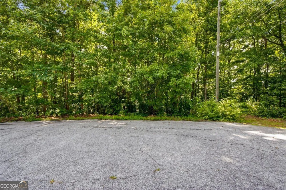 200 Gina DR Carrollton, GA 30116