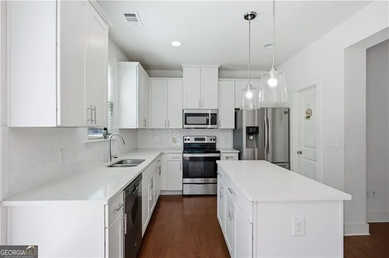 5825 Radford LOOP Fairburn, GA 30213