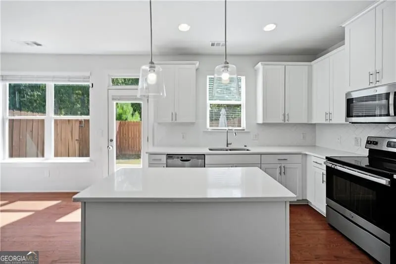 5825 Radford LOOP Fairburn, GA 30213