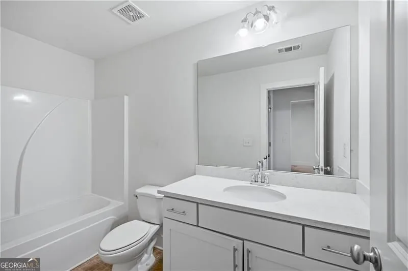 5825 Radford LOOP Fairburn, GA 30213