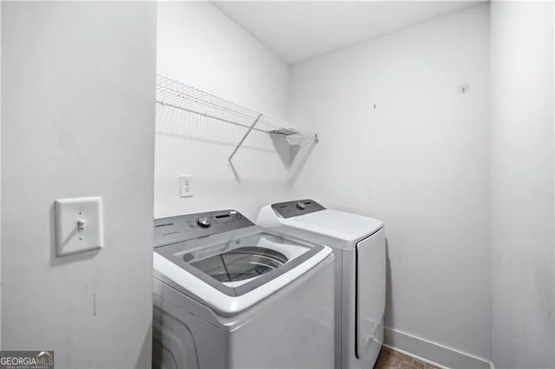 5825 Radford LOOP Fairburn, GA 30213