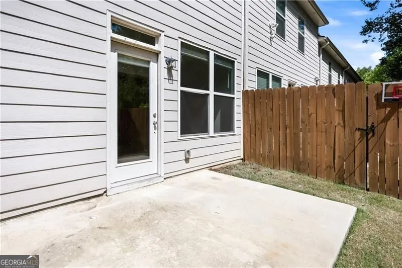 5825 Radford LOOP Fairburn, GA 30213