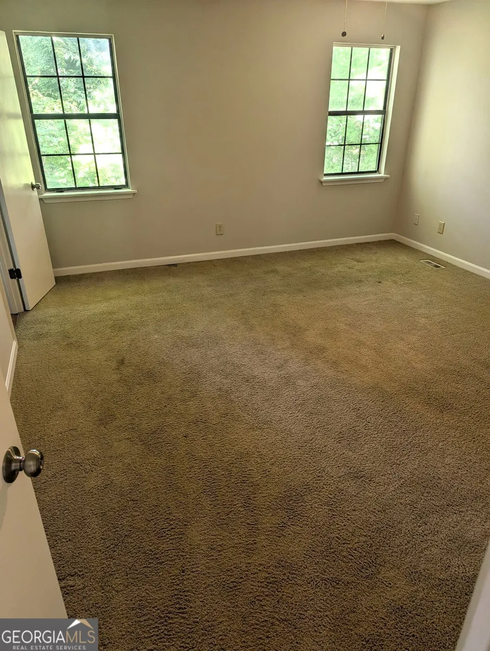 945 Hemingway RD Stone Mountain, GA 30088