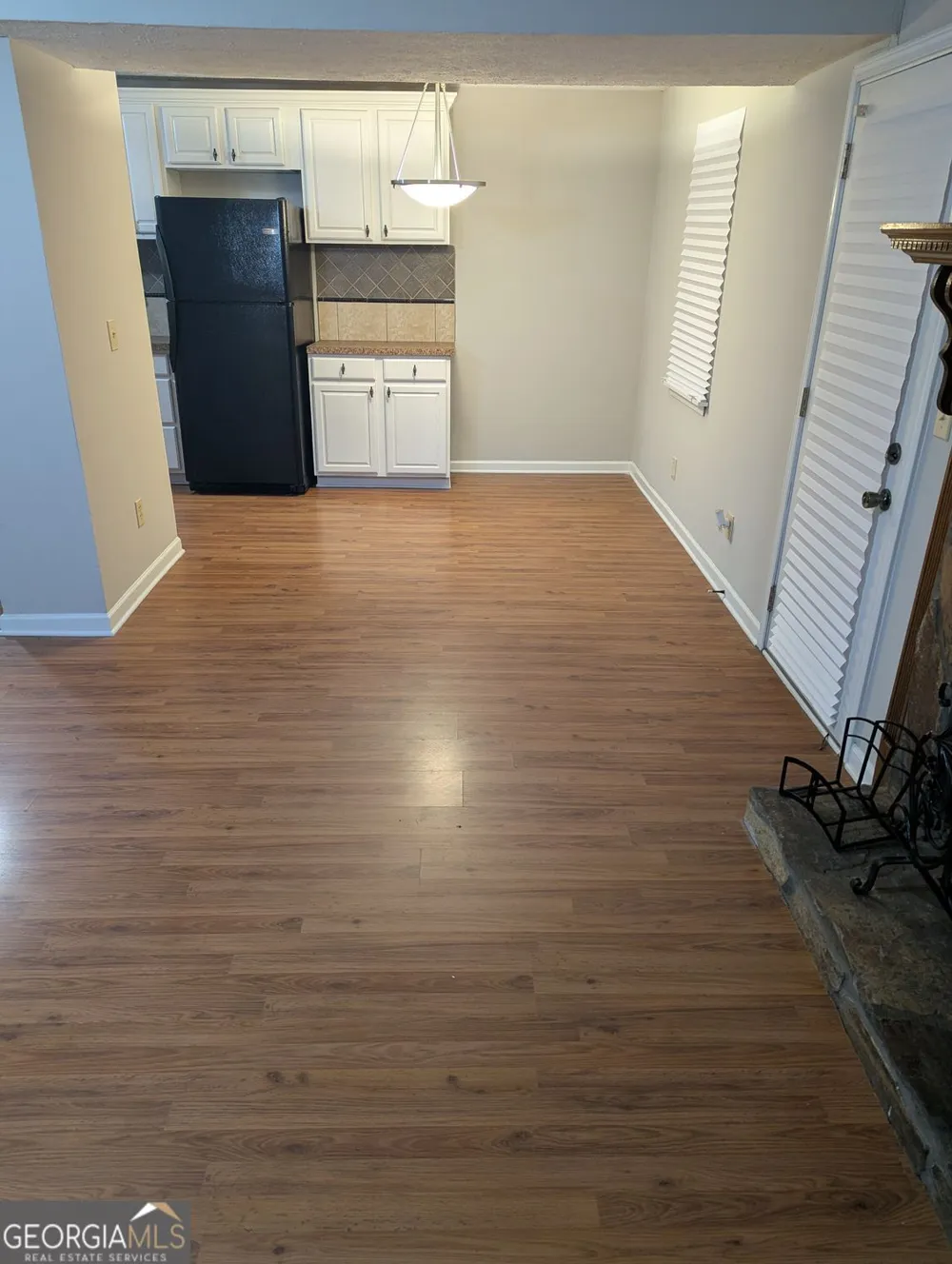945 Hemingway RD Stone Mountain, GA 30088