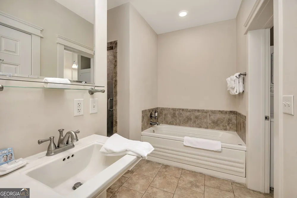 1015 Beachview DR St. Simons, GA 31522