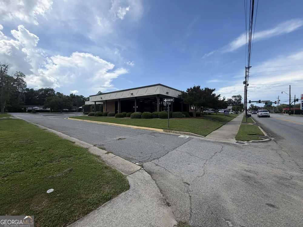 305 S Main ST Statesboro, GA 30458