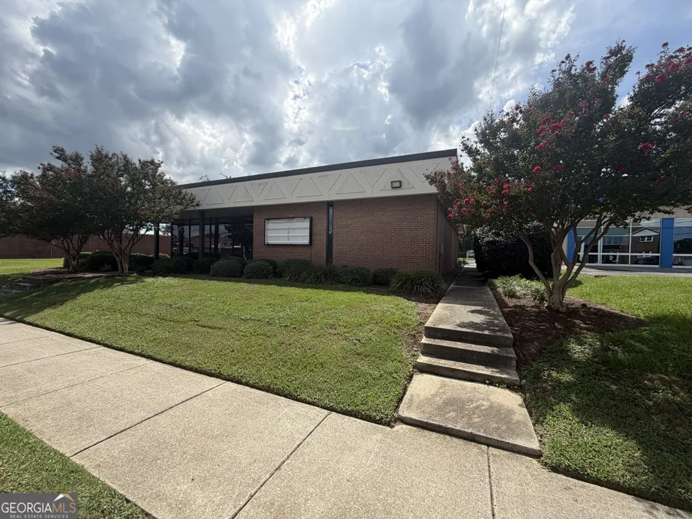 305 S Main ST Statesboro, GA 30458