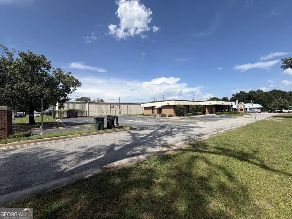 305 S Main ST Statesboro, GA 30458